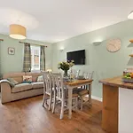 2 Bed In Oc-w502 Whitby