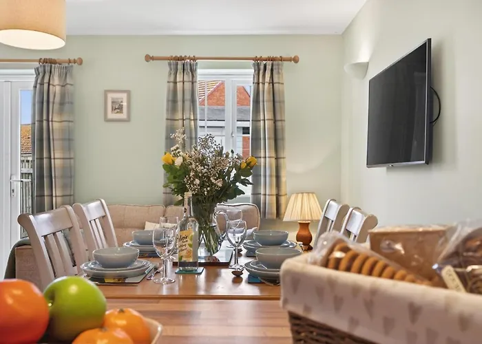 2 Bed In Oc-w502 * Whitby