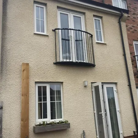 2 Bed In Oc-w502 * Whitby