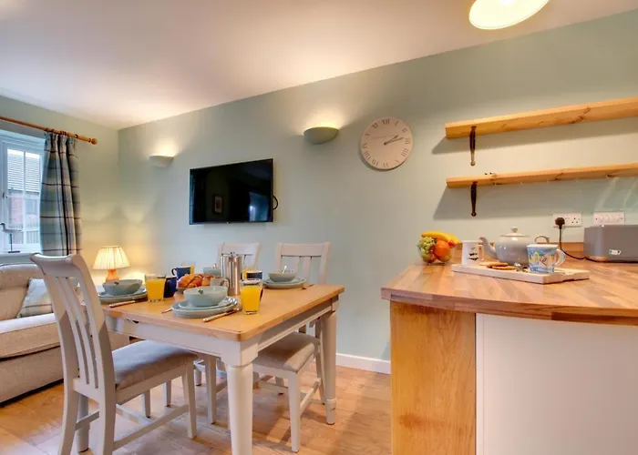 2 Bed In Oc-w502 Holiday home *