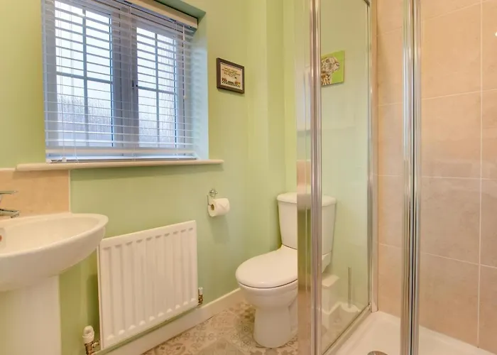 2 Bed In Oc-w502 Holiday home