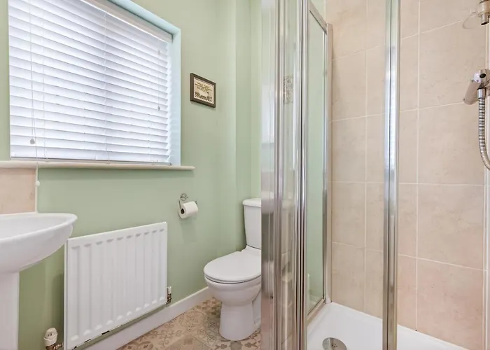 2 Bed In Oc-w502 Holiday home